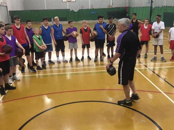 Sign up to basketball&nbsp;camps